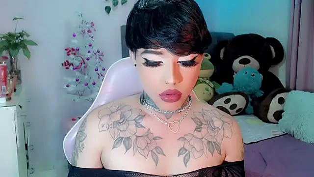 Snapshot of little_star_porn chatting on December 2024 11:34:01 PM little star porn online show from December 2024 11:34:01 PM