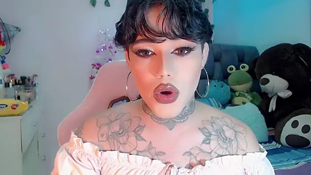 Snapshot of little_star_porn chatting on December 2024 03:21:01 PM little star porn online show from December 2024 03:21:01 PM