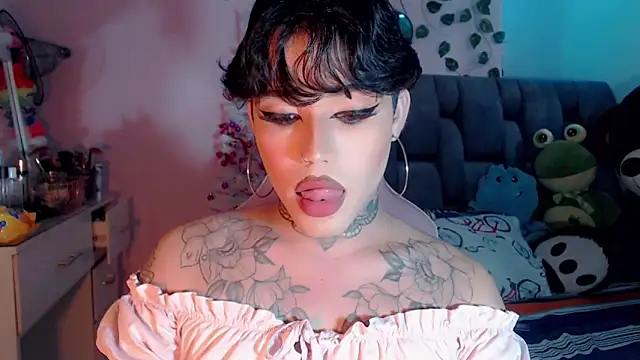 Snapshot of little_star_porn chatting on December 2024 06:24:02 PM little star porn online show from December 2024 06:24:02 PM