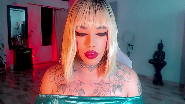 Snapshot of little_star_porn chatting on February 2025 12:10:01 AM little star porn online show from February 2025 12:10:01 AM