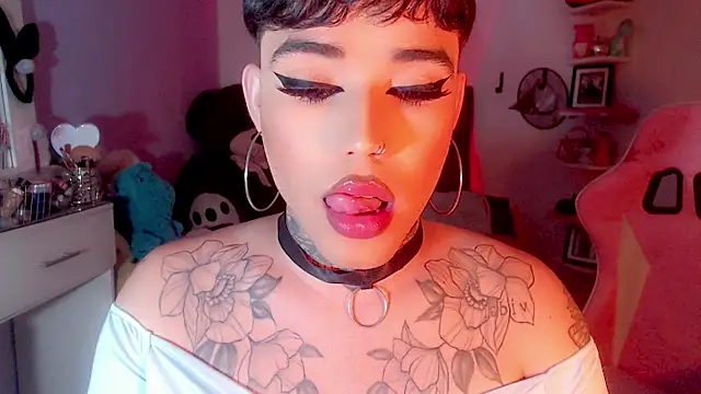 Snapshot of little_star_porn chatting on March 2025 03:14:02 PM little star porn online show from March 2025 03:14:02 PM