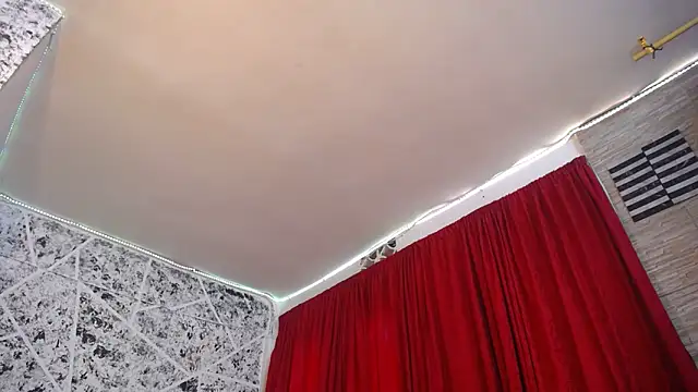 hornytsblonde online show from September 2025 01:34:01 PM