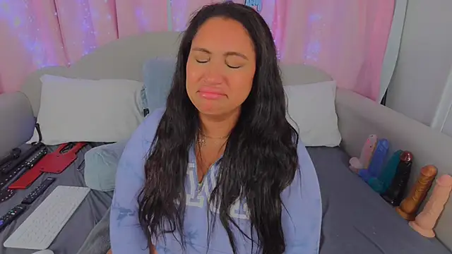 MeghanXO online show from February 2025 12:30:02 PM