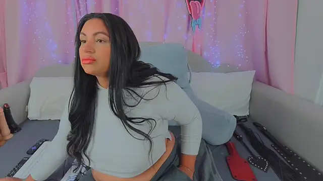 MeghanXO online show from November 2025 01:24:03 PM