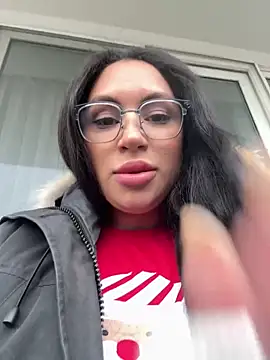 MeghanXO online show from December 2025 02:55:01 PM