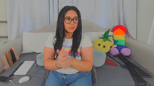 MeghanXO online show from March 2026 12:52:02 PM