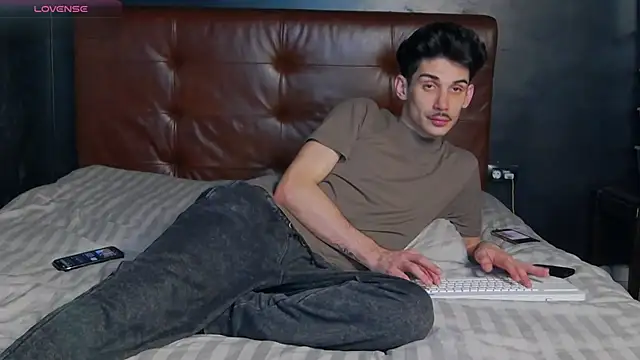 DanielCrush1 online show from March 2026 03:18:01 PM