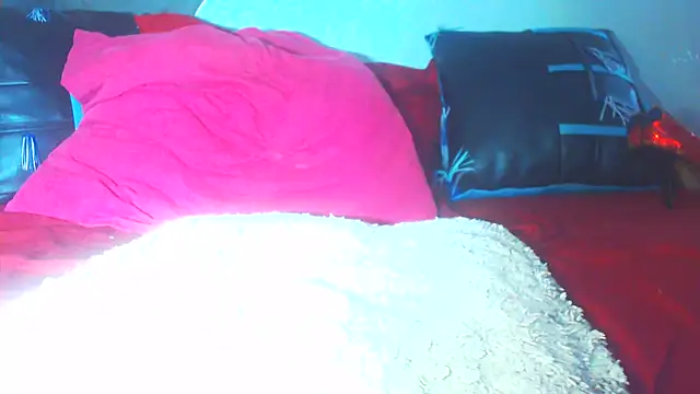 Queenofthenightx online show from February 2025 04:21:01 AM