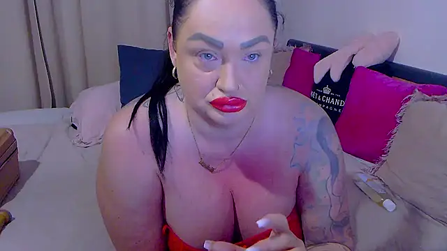 Snapshot of BustyVicky chatting on May 2026 08:04:02 PM BustyVicky online show from May 2026 08:04:02 PM