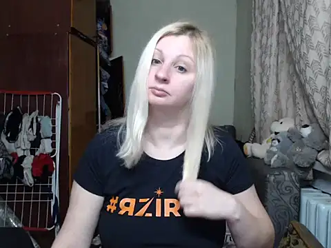 BustyBlond online show from February 2025 06:11:01 PM