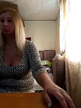 BustyBlond online show from September 2025 05:22:01 AM