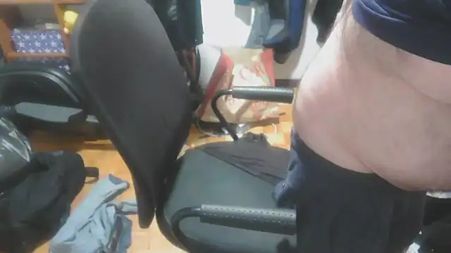 mikeyhotbear online show from December 2024 06:30:02 AM