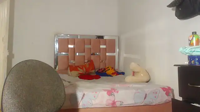 Kristal Cox1 online show from October 2025 09:45:01 AM