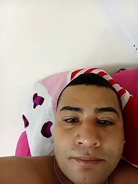 Snapshot of EISONREINA11 chatting on October 2025 01:56:01 PM EISONREINA11 online show from October 2025 01:56:01 PM