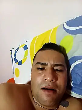 Snapshot of EISONREINA11 chatting on November 2025 04:12:01 AM EISONREINA11 online show from November 2025 04:12:01 AM