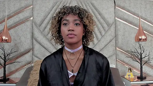 AgataRinaldi online show from November 2025 02:17:02 PM