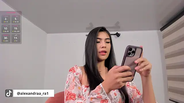 Alexandra ra online show from March 2025 11:43:01 PM