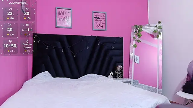 Snapshot of skinnyandcute chatting on September 2025 07:58:02 PM skinnyandcute online show from September 2025 07:58:02 PM