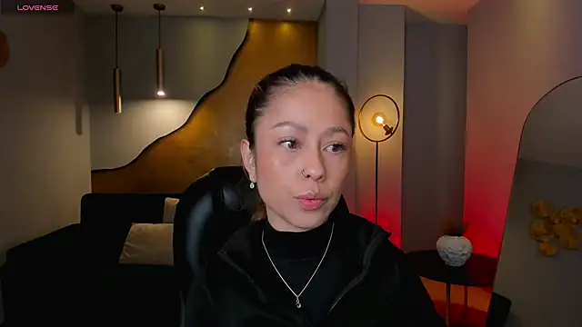 ErikaBenz  online show from February 2025 11:04:01 AM