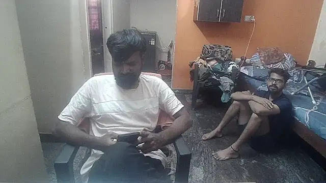 Snapshot of Indiaguy4u chatting on February 2025 12:06:02 PM Indiaguy4u online show from February 2025 12:06:02 PM