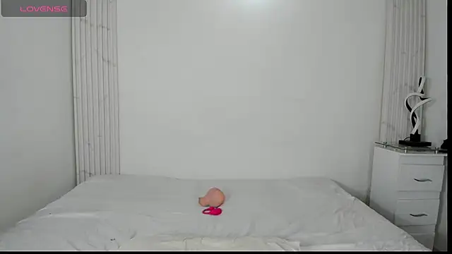 dollpamela online show from October 2025 02:50:01 PM