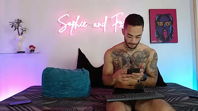 SophieFoxx17 online show from September 2025 01:16:02 AM