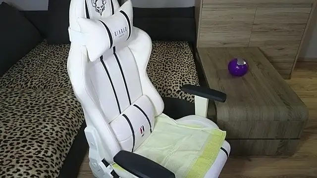 MolligSpielle online show from January 2025 12:37:01 AM