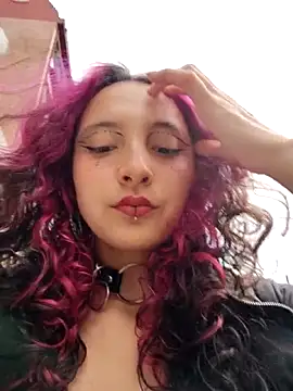 Snapshot of _Laary chatting on September 2025 08:35:02 PM Laary online show from September 2025 08:35:02 PM