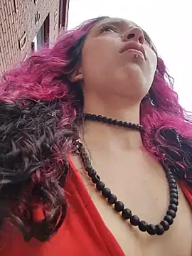 Snapshot of _Laary chatting on November 2025 07:36:02 PM Laary online show from November 2025 07:36:02 PM