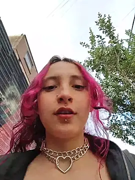 Snapshot of _Laary chatting on November 2025 09:47:02 PM Laary online show from November 2025 09:47:02 PM