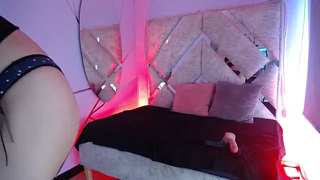 Dalia D online show from December 2024 04:27:02 PM