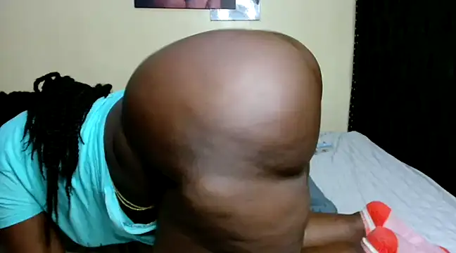 Toomuchbooty33 online show from December 2024 11:13:02 PM