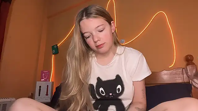 -veranito- online show from September 2025 03:12:01 AM