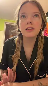 -veranito- online show from February 2026 03:07:02 AM