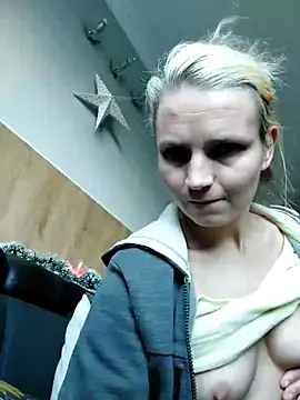 Snapshot of AnnualSunrise chatting on December 2024 05:35:02 PM AnnualSunrise online show from December 2024 05:35:02 PM