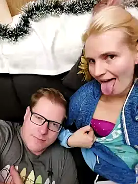 Snapshot of AnnualSunrise chatting on December 2024 07:54:02 PM AnnualSunrise online show from December 2024 07:54:02 PM