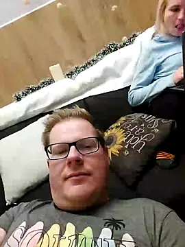 Snapshot of AnnualSunrise chatting on December 2024 06:05:01 PM AnnualSunrise online show from December 2024 06:05:01 PM