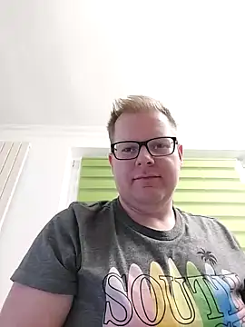 Snapshot of AnnualSunrise chatting on January 2025 07:51:02 PM AnnualSunrise online show from January 2025 07:51:02 PM