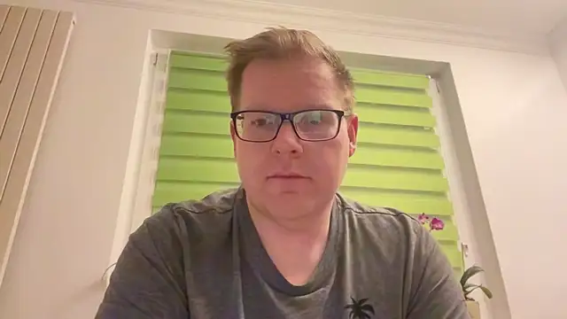 Snapshot of AnnualSunrise chatting on January 2025 09:04:01 PM AnnualSunrise online show from January 2025 09:04:01 PM