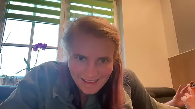 Snapshot of AnnualSunrise chatting on March 2025 06:11:01 PM AnnualSunrise online show from March 2025 06:11:01 PM