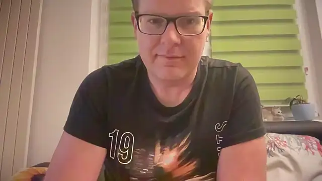 Snapshot of AnnualSunrise chatting on September 2025 07:37:02 PM AnnualSunrise online show from September 2025 07:37:02 PM