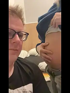 Snapshot of AnnualSunrise chatting on November 2025 06:08:01 PM AnnualSunrise online show from November 2025 06:08:01 PM