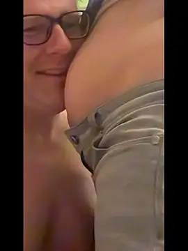 Snapshot of AnnualSunrise chatting on November 2025 08:44:01 PM AnnualSunrise online show from November 2025 08:44:01 PM