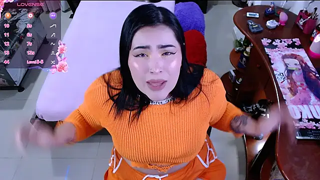 lufek23 online show from December 2024 11:53:01 PM