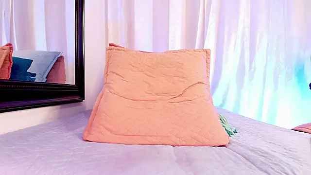 Snapshot of danna_berlin_ chatting on February 2025 10:25:02 PM danna berlin online show from February 2025 10:25:02 PM