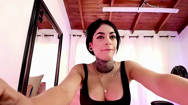 Snapshot of danna_berlin_ chatting on March 2025 07:17:01 PM danna berlin online show from March 2025 07:17:01 PM