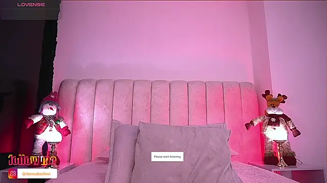 Snapshot of danna_berlin_ chatting on November 2025 07:25:01 PM danna berlin online show from November 2025 07:25:01 PM