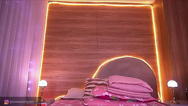 danna berlin  online show from February 2026 07:20:02 PM