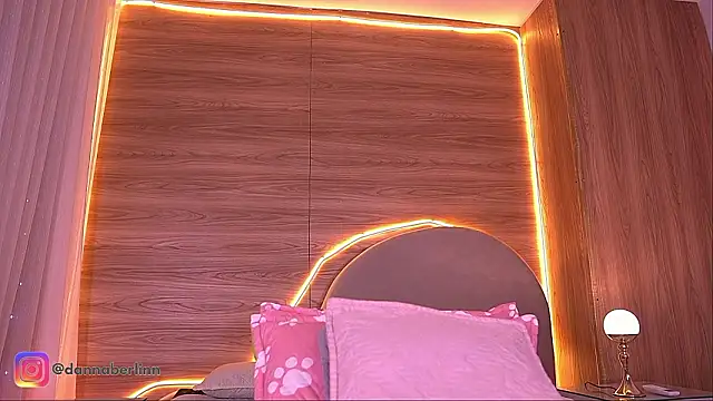 danna berlin  online show from March 2026 07:25:01 PM