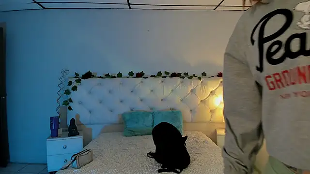 Aron cruz online show from February 2025 02:05:01 PM